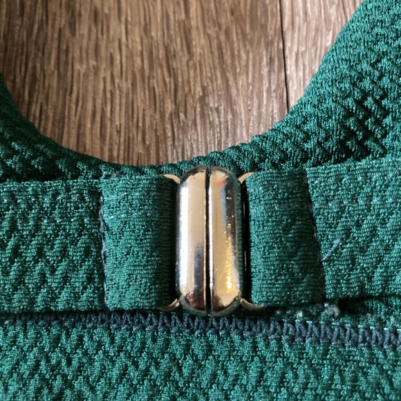 Green textured thong bikini set - Picture 4 of 9